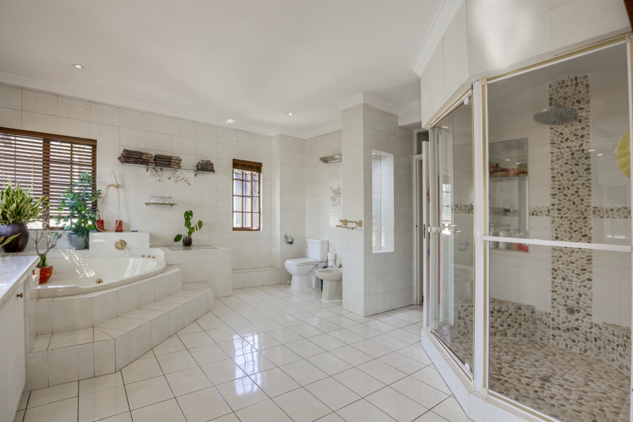 5 Bedroom Property for Sale in Bryanston Gauteng