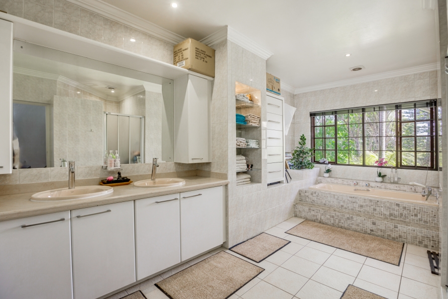 5 Bedroom Property for Sale in Bryanston Gauteng