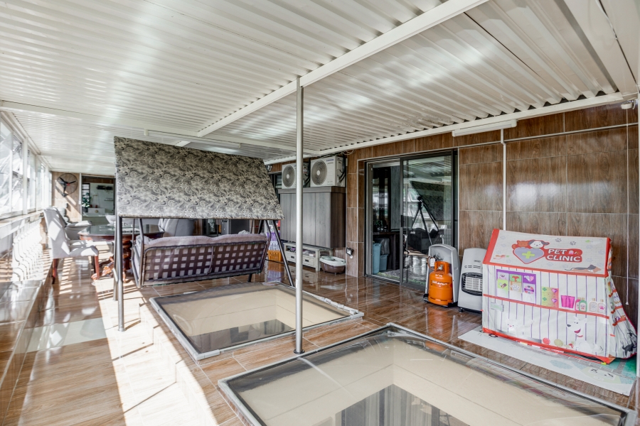 5 Bedroom Property for Sale in Bryanston Gauteng
