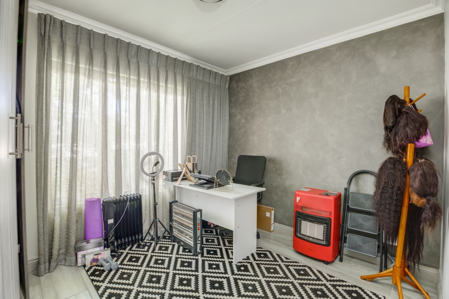 2 Bedroom Property for Sale in Fourways Gauteng