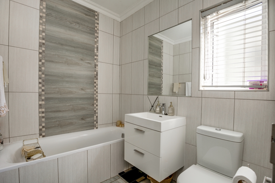 2 Bedroom Property for Sale in Fourways Gauteng