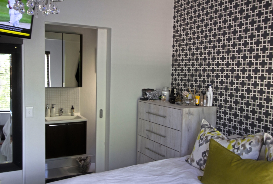 To Let 2 Bedroom Property for Rent in Bryanston Gauteng