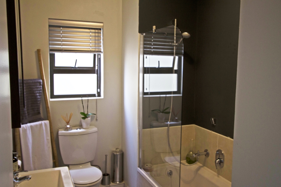 To Let 2 Bedroom Property for Rent in Bryanston Gauteng