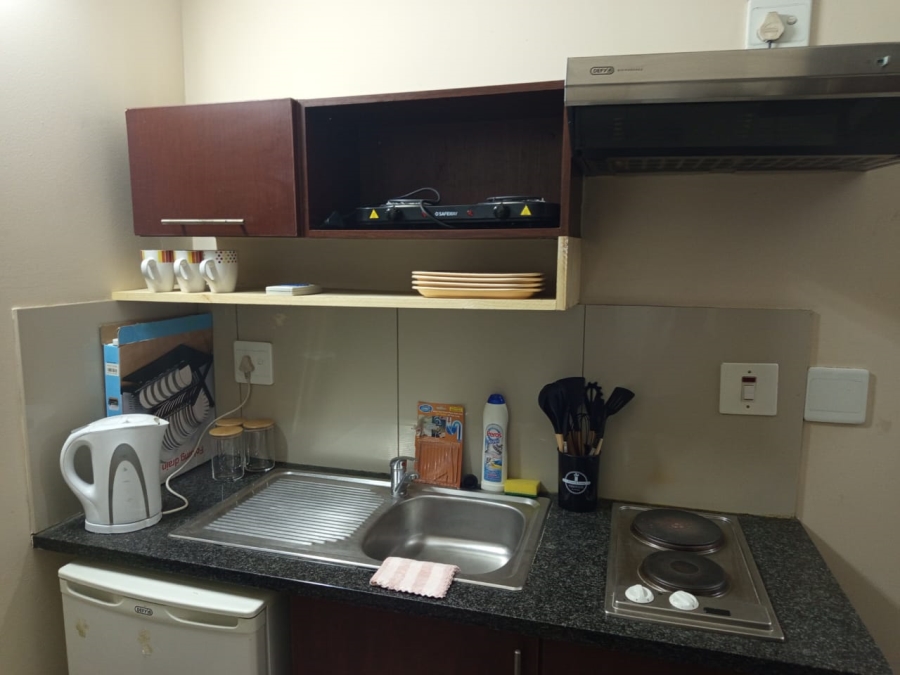 To Let 1 Bedroom Property for Rent in Braamfontein Gauteng