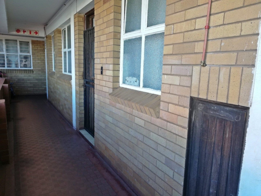 1 Bedroom Property for Sale in Krugersdorp Gauteng