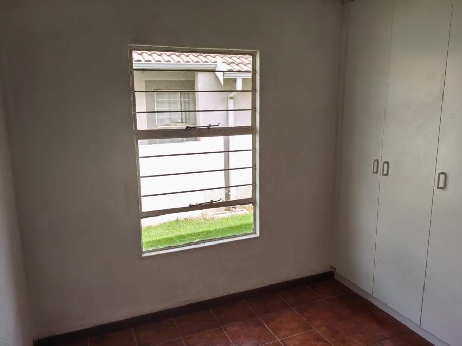 2 Bedroom Property for Sale in Aureus Gauteng