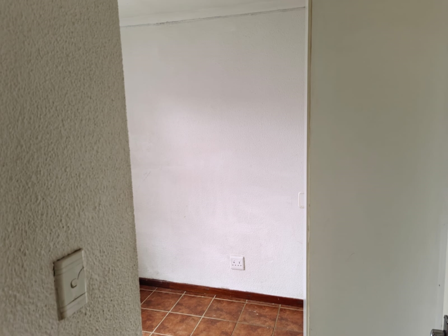 2 Bedroom Property for Sale in Aureus Gauteng