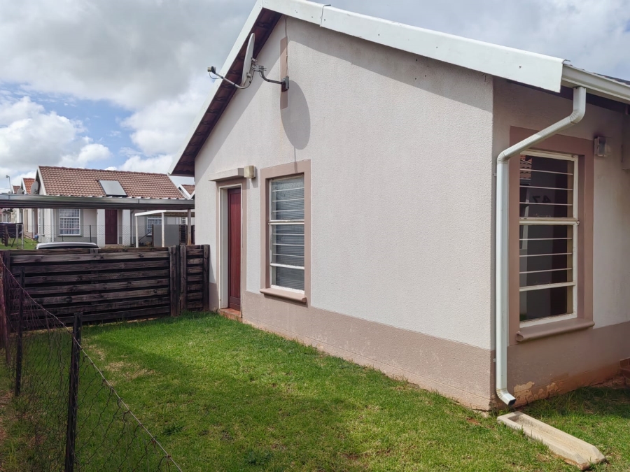 2 Bedroom Property for Sale in Aureus Gauteng