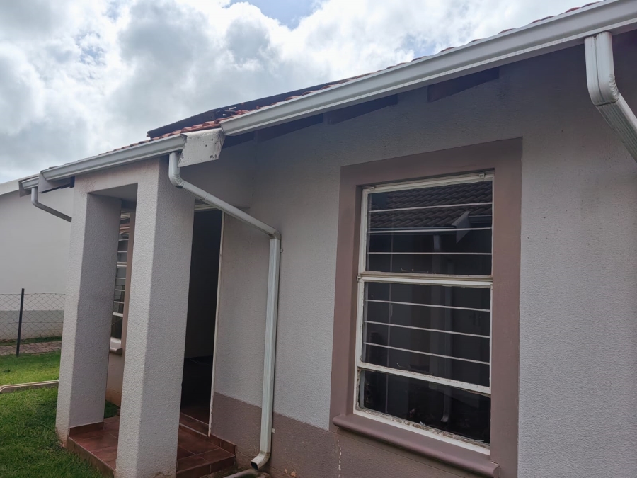 2 Bedroom Property for Sale in Aureus Gauteng