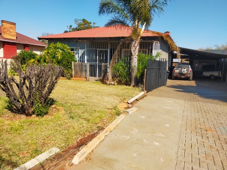 3 Bedroom Property for Sale in Westonaria Gauteng