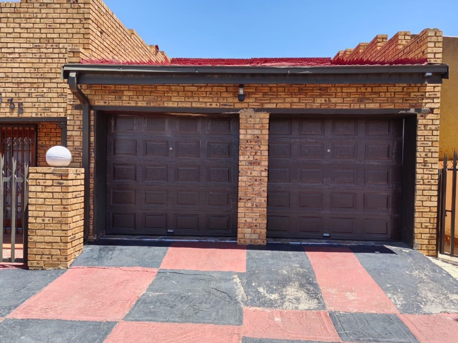 3 Bedroom Property for Sale in Kagiso Gauteng