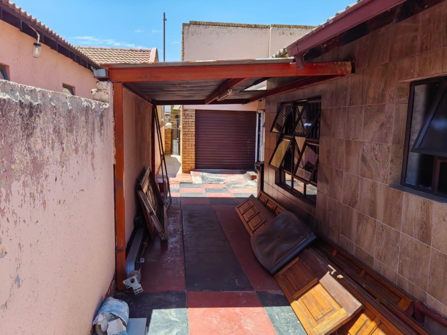 3 Bedroom Property for Sale in Kagiso Gauteng