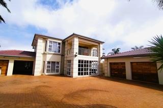 4 Bedroom Property for Sale in Helikonpark Gauteng