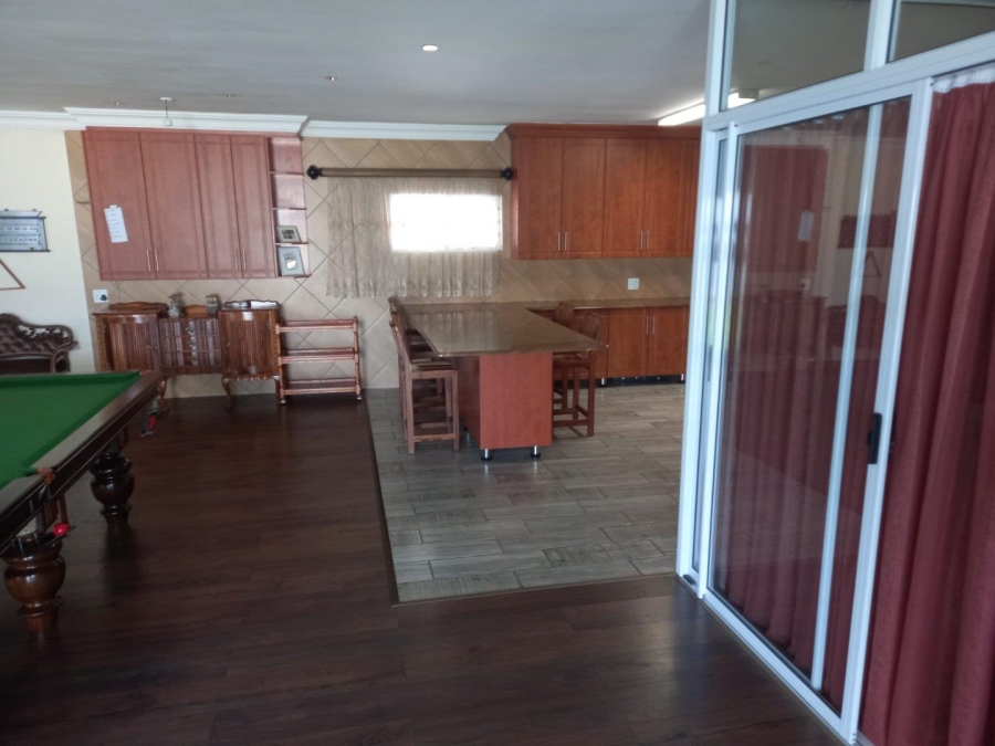 4 Bedroom Property for Sale in Helikonpark Gauteng