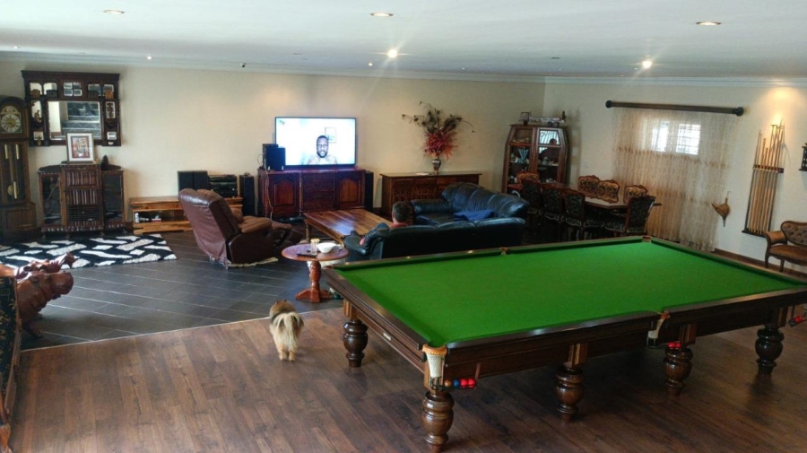 4 Bedroom Property for Sale in Helikonpark Gauteng