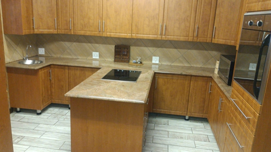 4 Bedroom Property for Sale in Helikonpark Gauteng