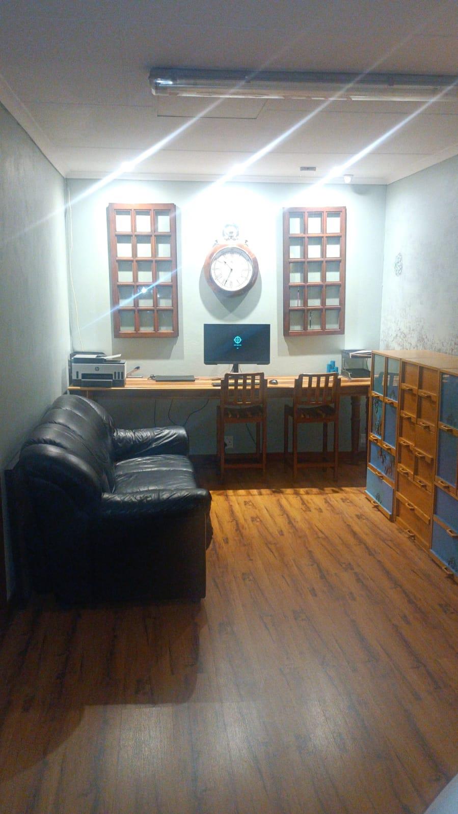 4 Bedroom Property for Sale in Helikonpark Gauteng