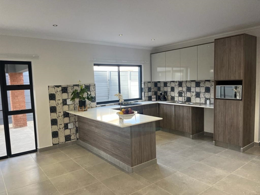 3 Bedroom Property for Sale in Greenhills Gauteng