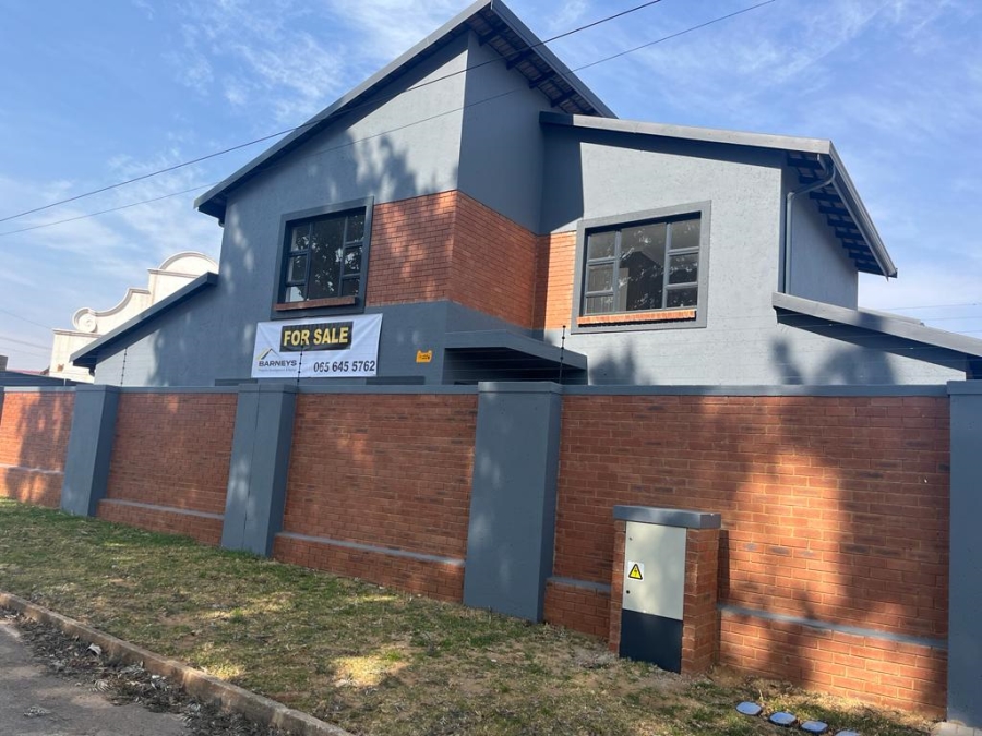 3 Bedroom Property for Sale in Greenhills Gauteng