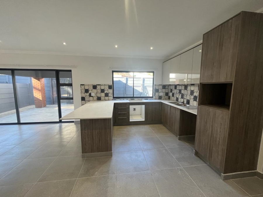 3 Bedroom Property for Sale in Greenhills Gauteng