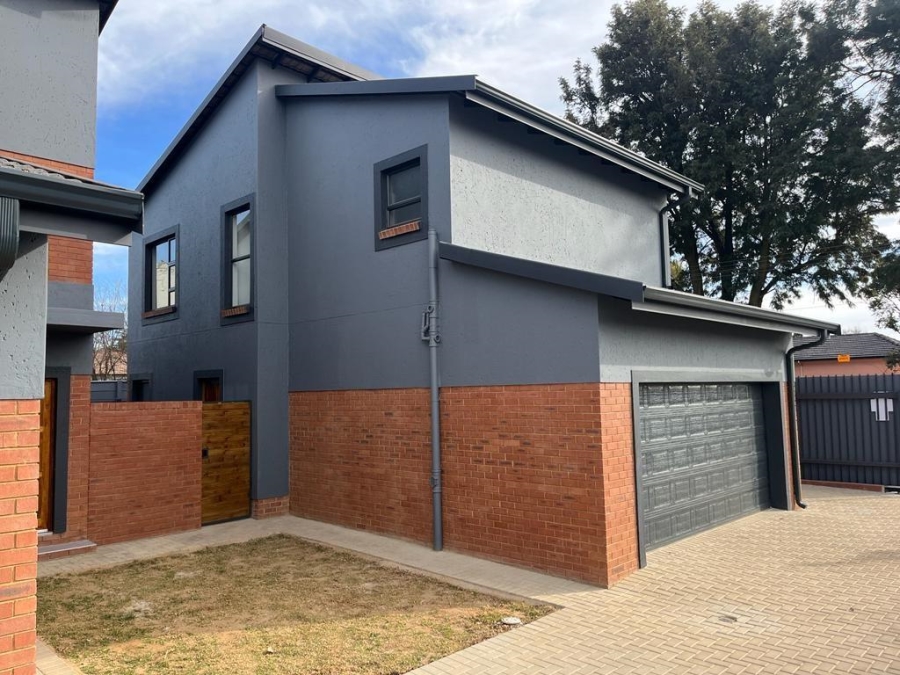 3 Bedroom Property for Sale in Greenhills Gauteng
