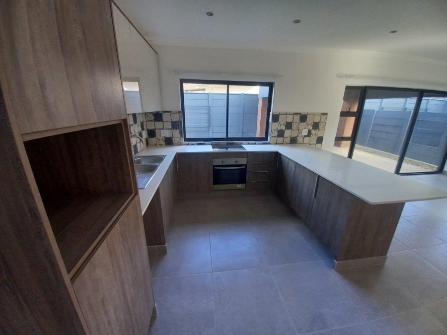 3 Bedroom Property for Sale in Greenhills Gauteng