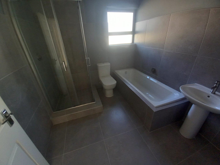 3 Bedroom Property for Sale in Greenhills Gauteng