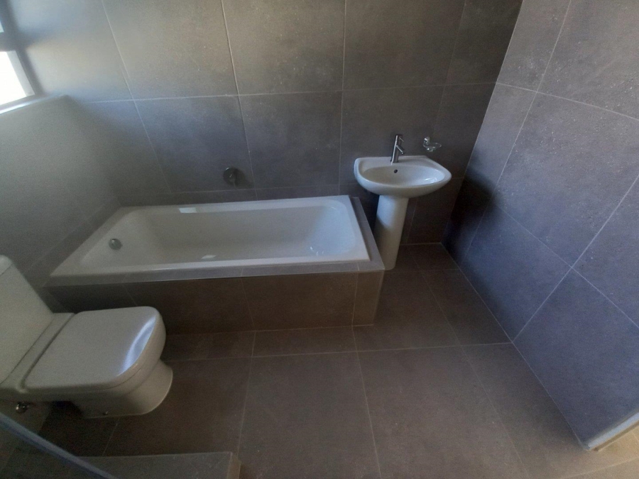 3 Bedroom Property for Sale in Greenhills Gauteng