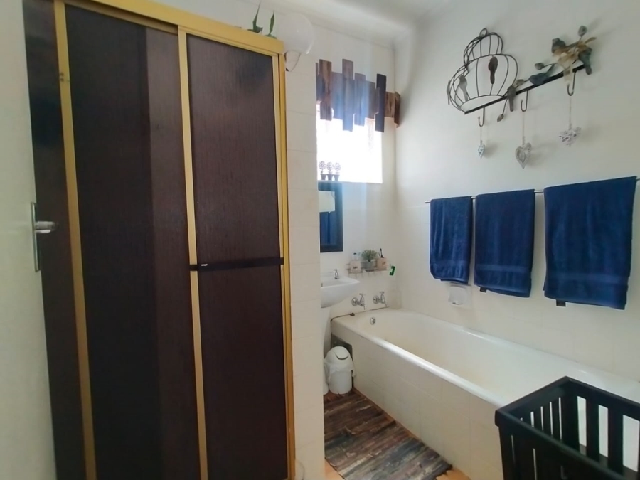 4 Bedroom Property for Sale in Wheatlands A H Gauteng