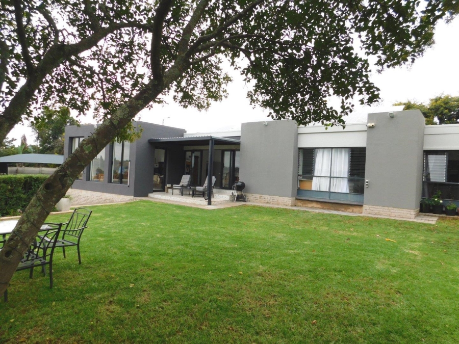 4 Bedroom Property for Sale in Noordheuwel Gauteng