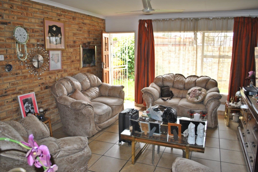 2 Bedroom Property for Sale in Krugersdorp North Gauteng