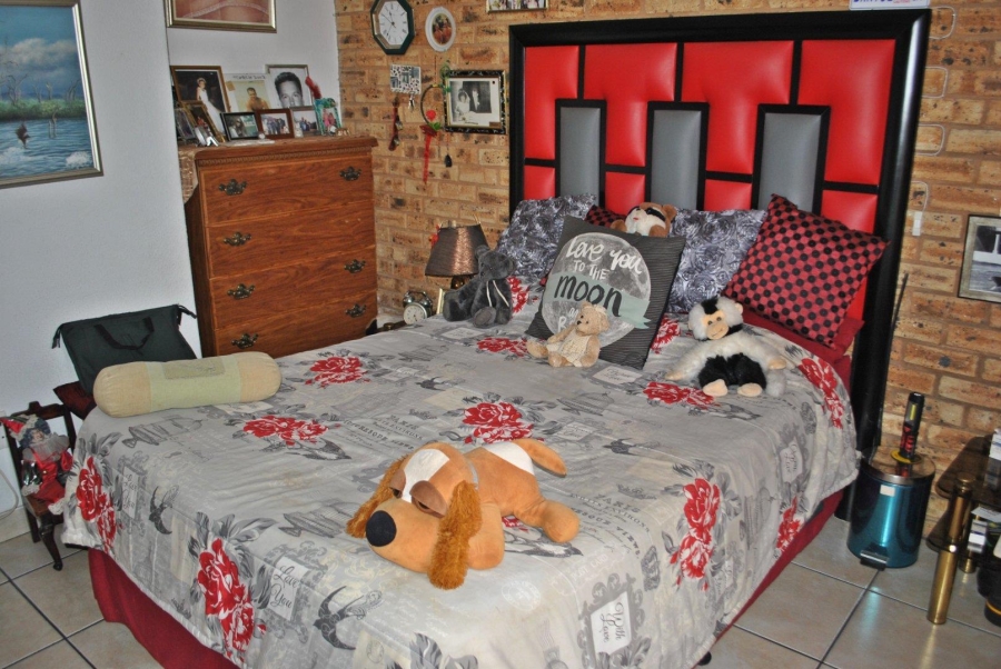 2 Bedroom Property for Sale in Krugersdorp North Gauteng