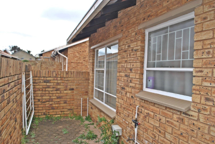 2 Bedroom Property for Sale in Krugersdorp North Gauteng