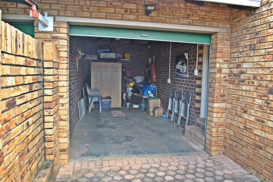 2 Bedroom Property for Sale in Krugersdorp North Gauteng