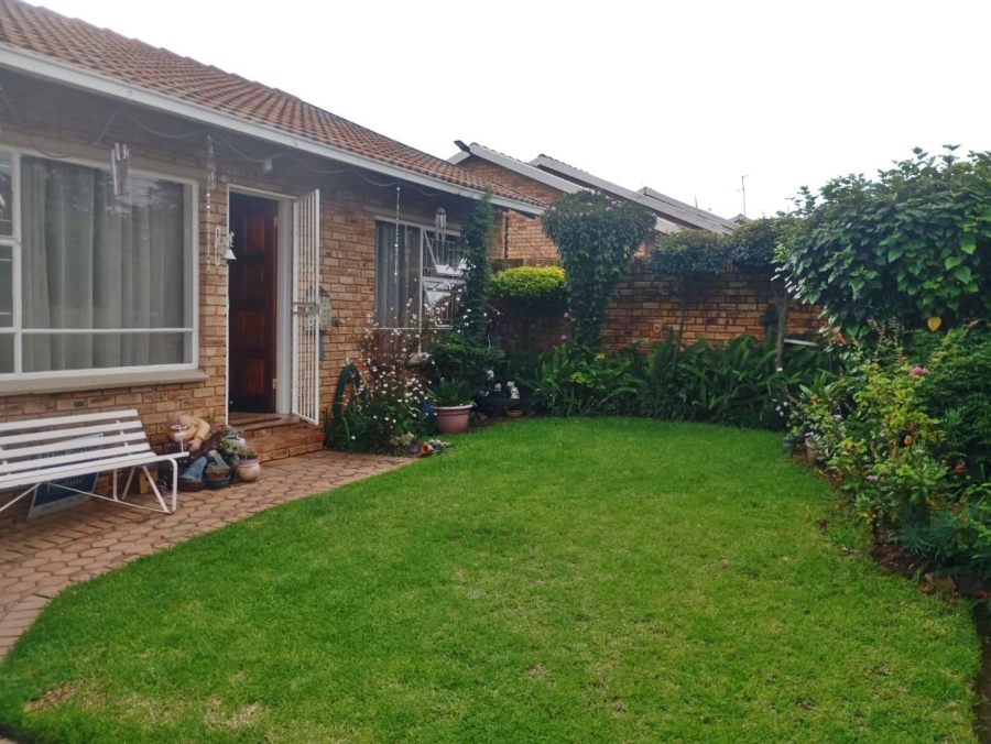 2 Bedroom Property for Sale in Krugersdorp North Gauteng