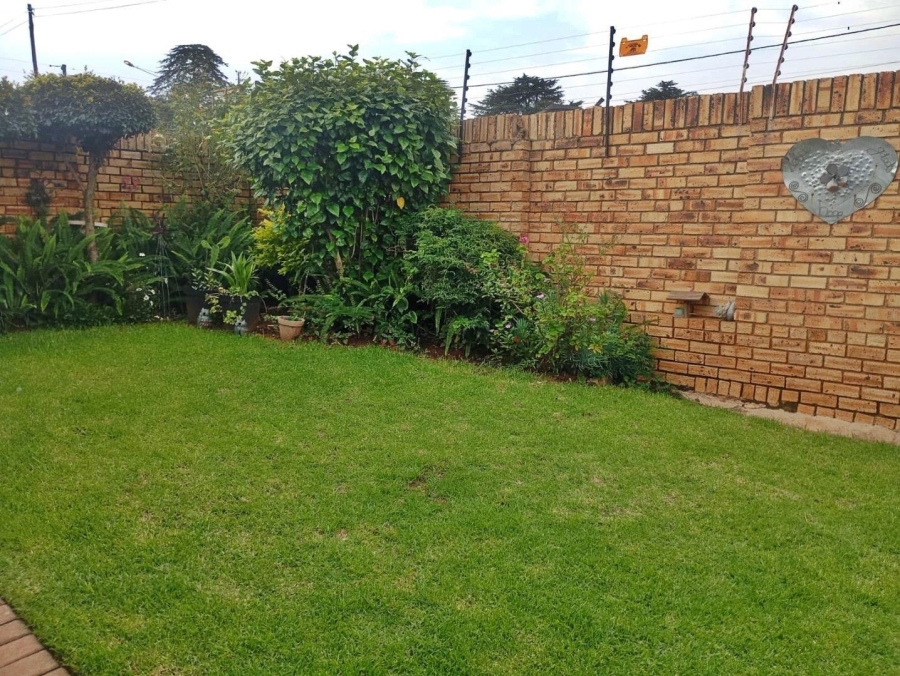 2 Bedroom Property for Sale in Krugersdorp North Gauteng