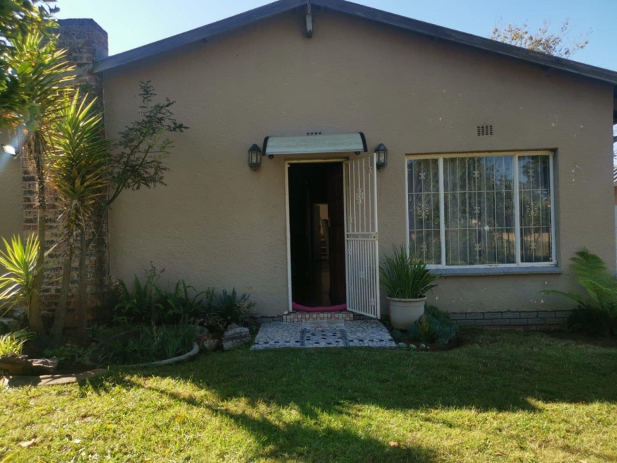 3 Bedroom Property for Sale in Witpoortjie Gauteng