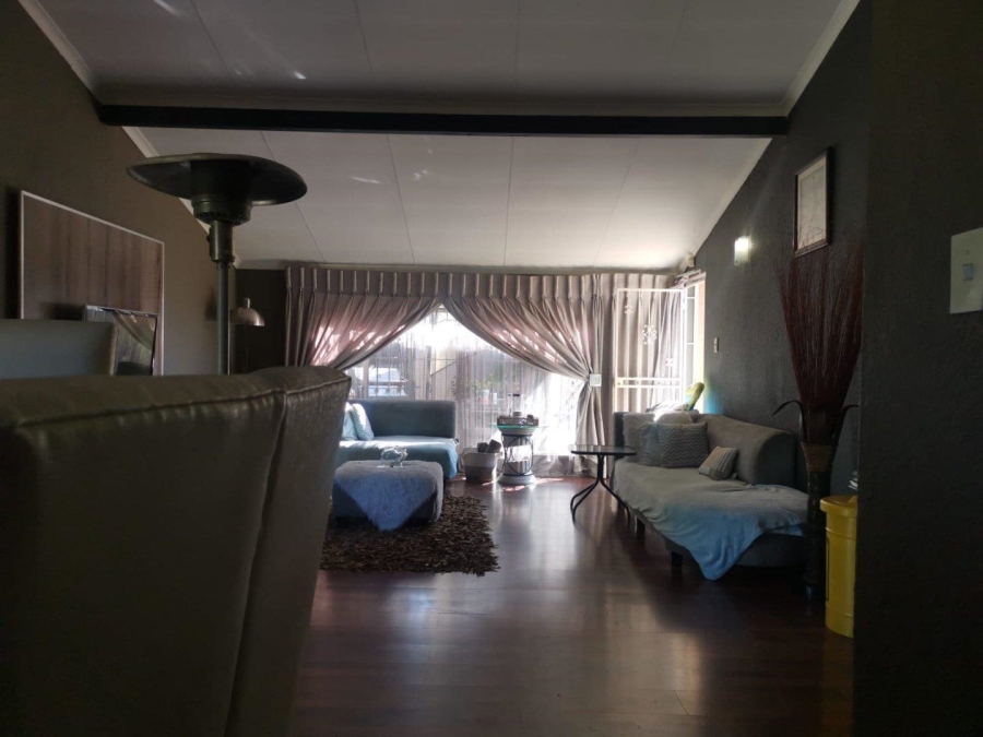 3 Bedroom Property for Sale in Witpoortjie Gauteng