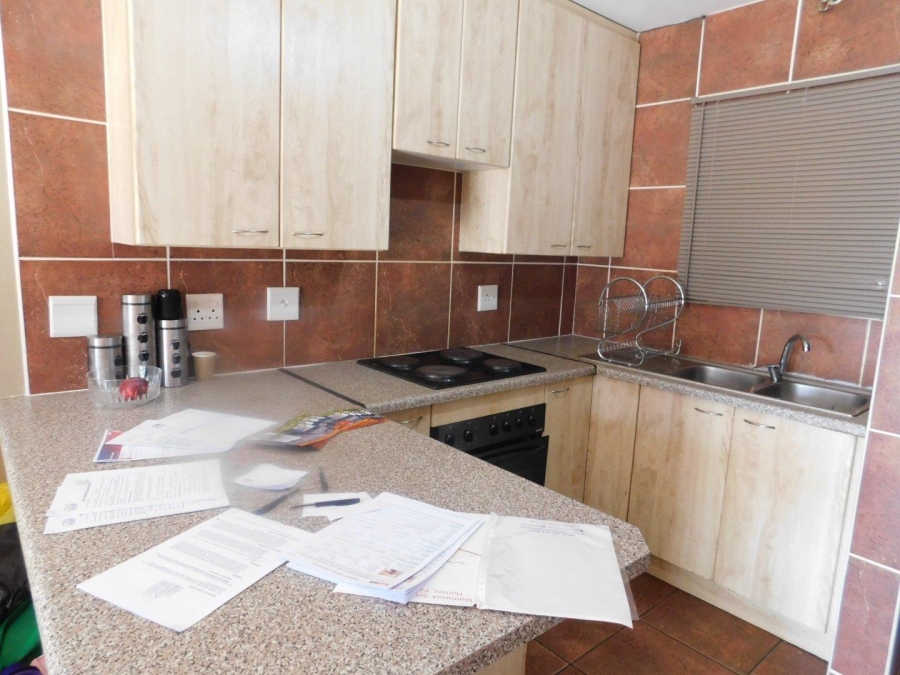 2 Bedroom Property for Sale in Sugar Bush Estate Gauteng