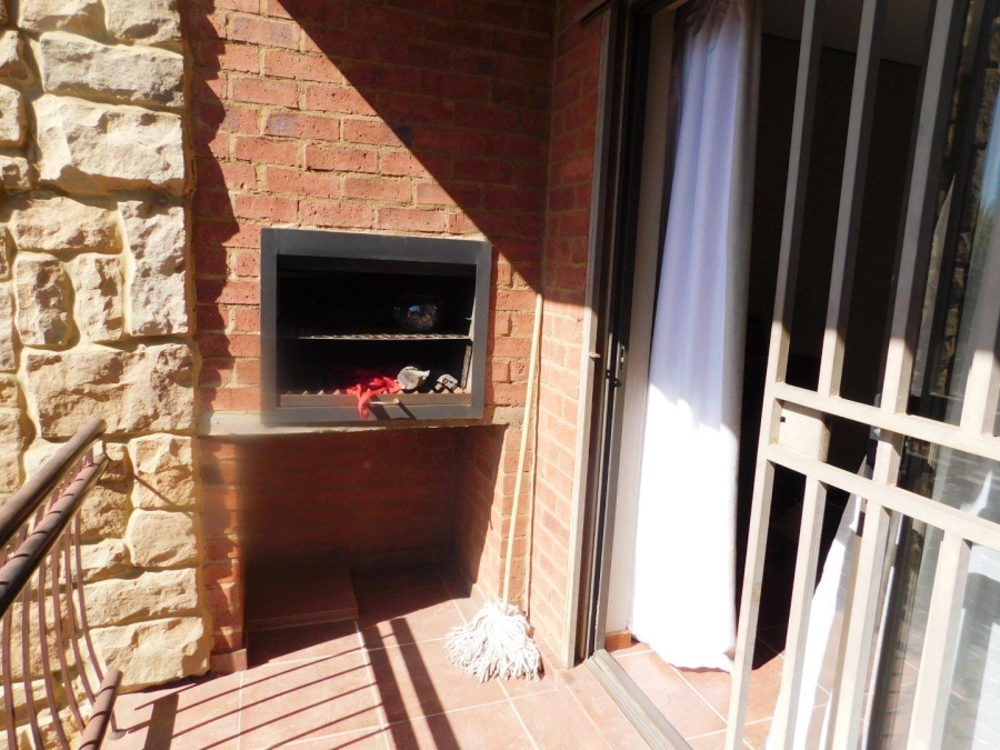 2 Bedroom Property for Sale in Sugar Bush Estate Gauteng