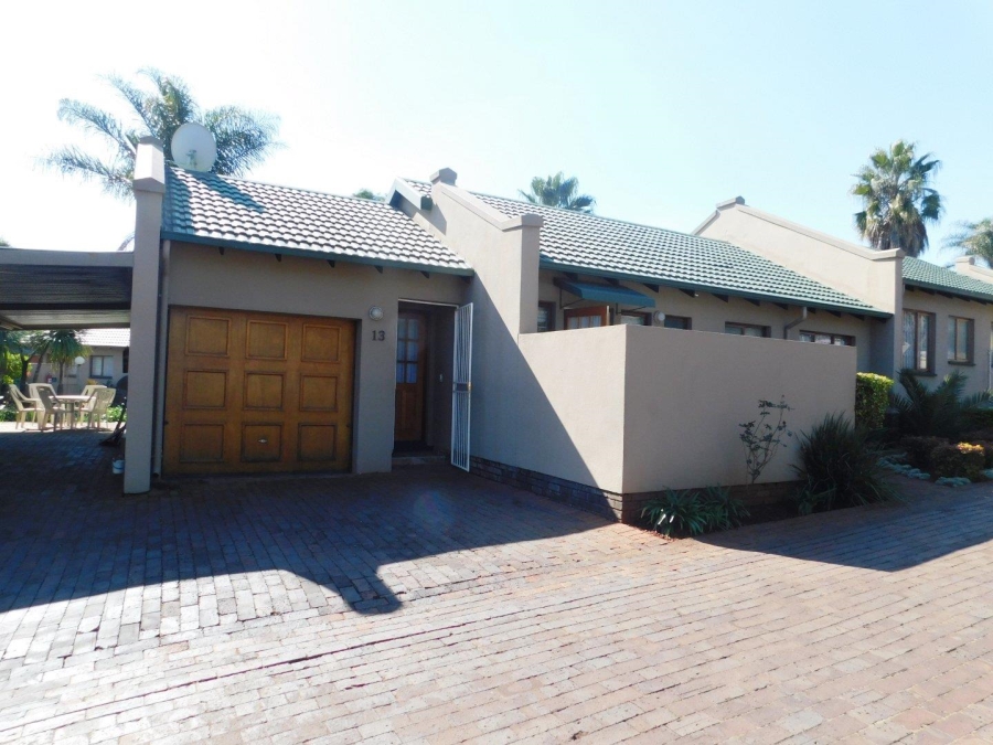 2 Bedroom Property for Sale in Noordheuwel Gauteng