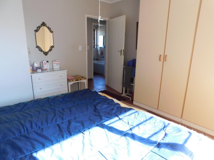 2 Bedroom Property for Sale in Noordheuwel Gauteng