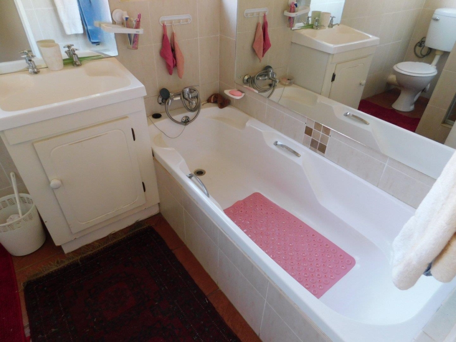 2 Bedroom Property for Sale in Noordheuwel Gauteng