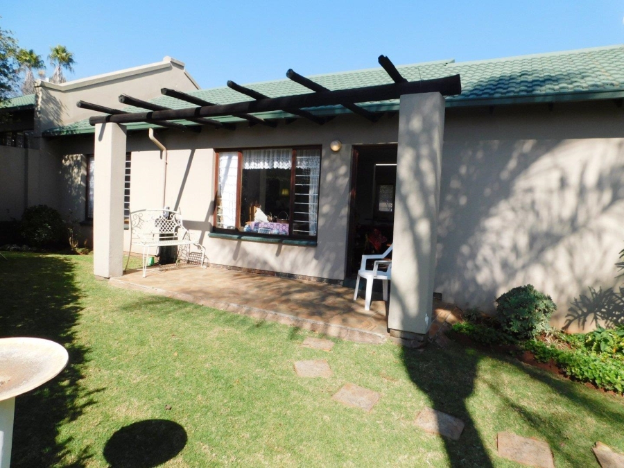 2 Bedroom Property for Sale in Noordheuwel Gauteng