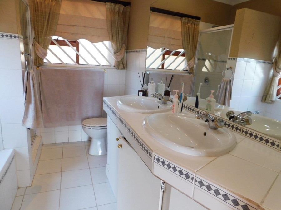 4 Bedroom Property for Sale in Noordheuwel Gauteng