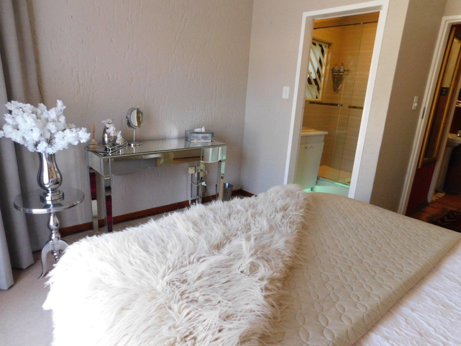 4 Bedroom Property for Sale in Noordheuwel Gauteng