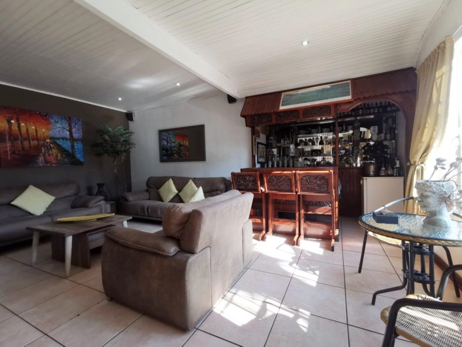 4 Bedroom Property for Sale in Witpoortjie Gauteng