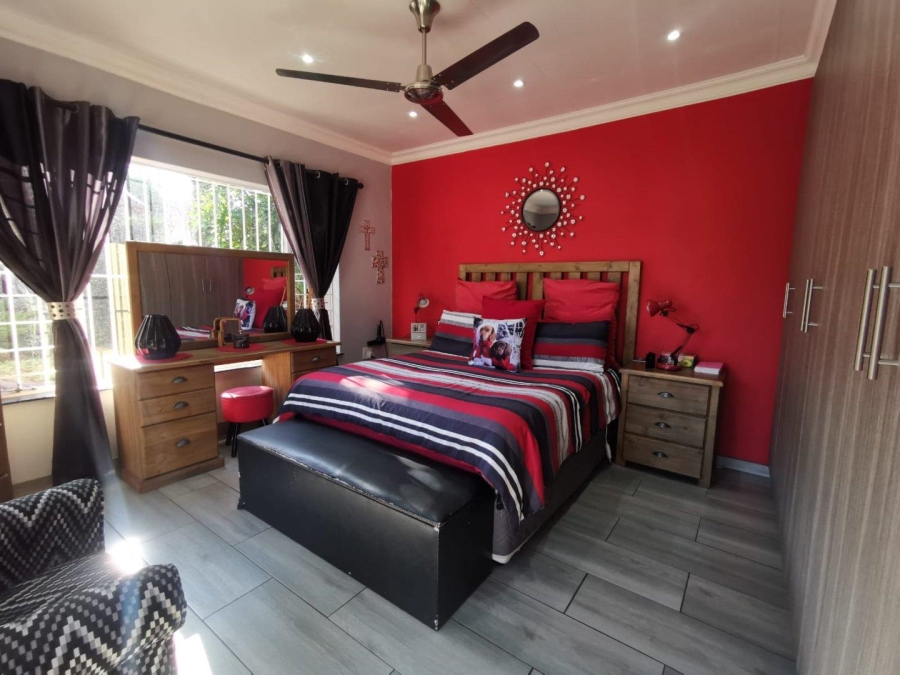 4 Bedroom Property for Sale in Witpoortjie Gauteng
