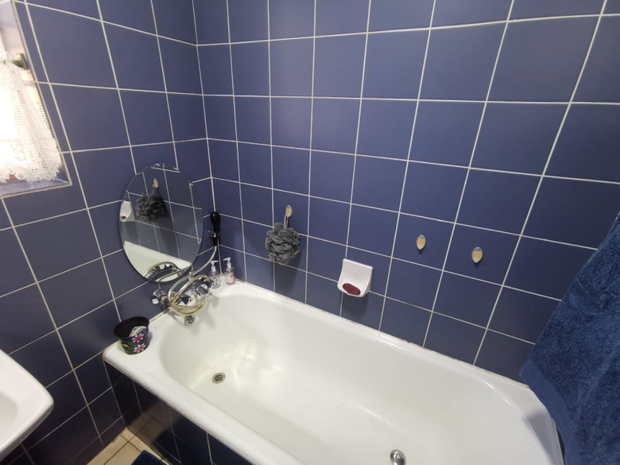 4 Bedroom Property for Sale in Witpoortjie Gauteng