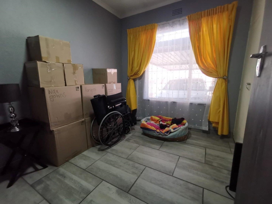 4 Bedroom Property for Sale in Witpoortjie Gauteng